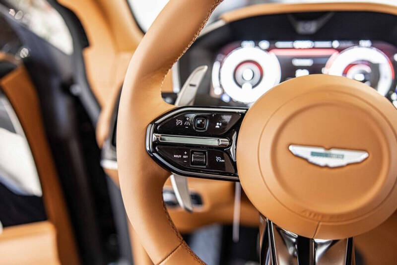 2026 Aston Martin DBX 707