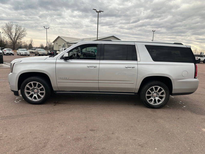 2017 GMC Yukon XL Denali