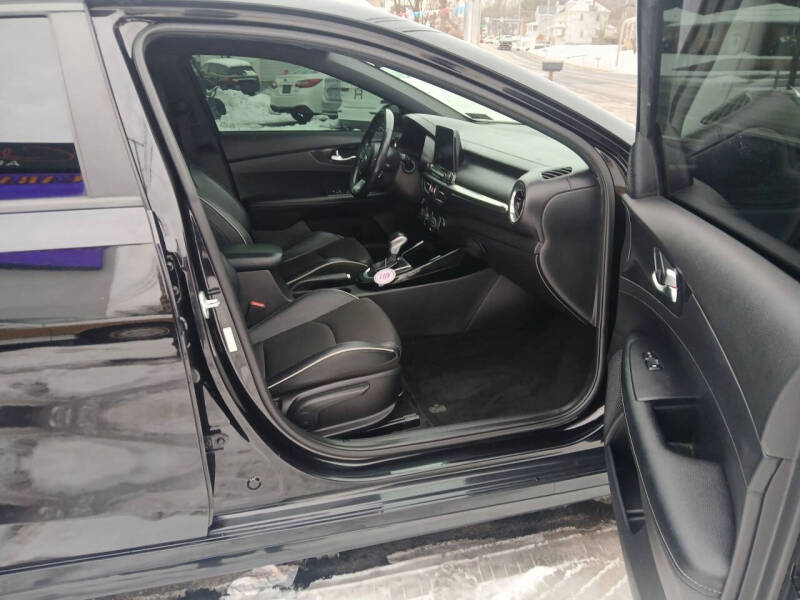 2021 Kia Forte GT Line