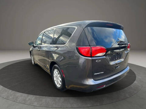 2017 Chrysler Pacifica Touring