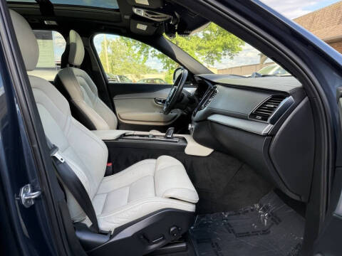 2022 Volvo XC90 Recharge T8 R-Design