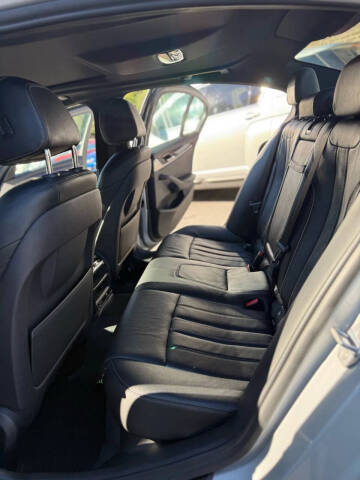 2018 BMW 5 Series 530i