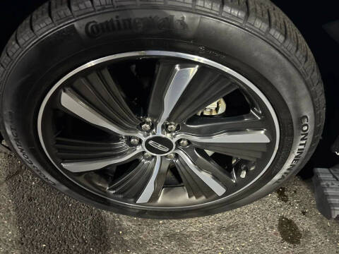 2019 Lincoln Navigator Select