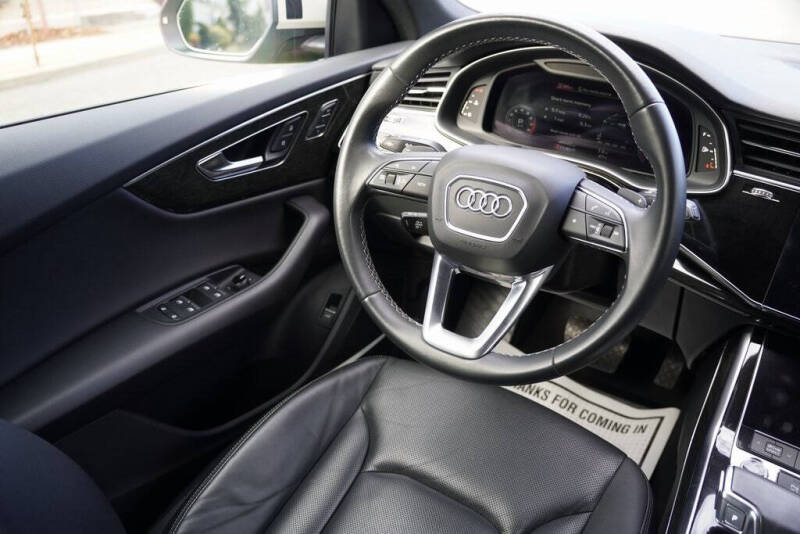 2021 Audi Q8 quattro Premium Plus 55 TFSI