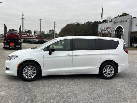 2026 Chrysler Voyager LX