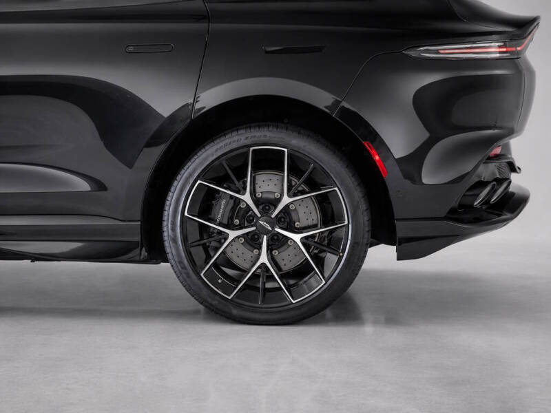 2026 Aston Martin DBX 707