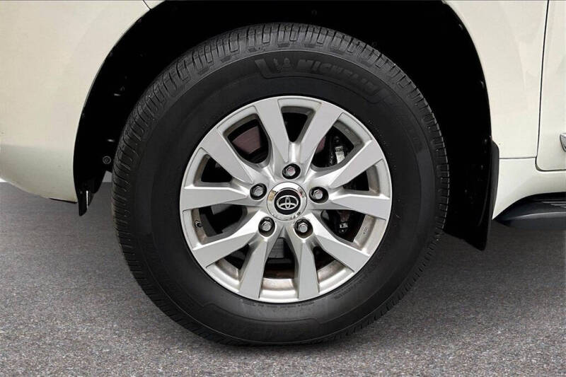 2020 Toyota Land Cruiser