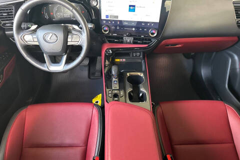 2025 Lexus NX 350h Premium