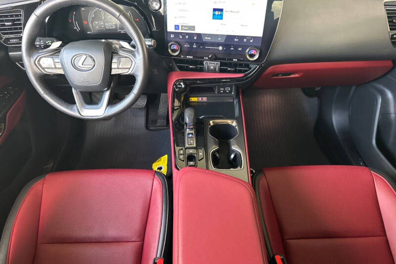 2025 Lexus NX 350h Premium