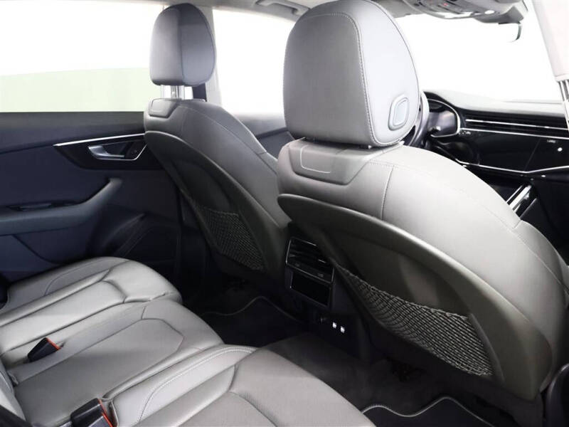 2019 Audi Q8 quattro Premium Plus 55 TFSI