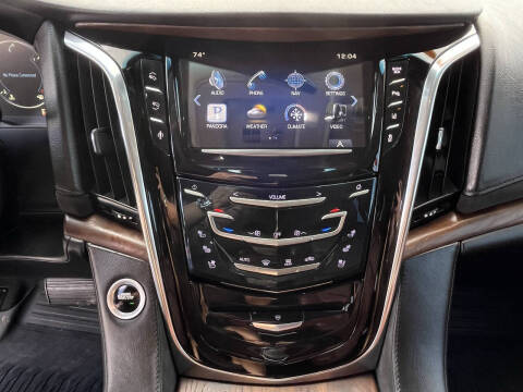 2015 Cadillac Escalade Luxury