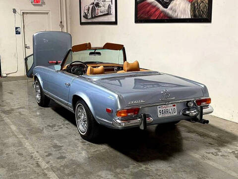 1970 Mercedes-Benz 280-Class