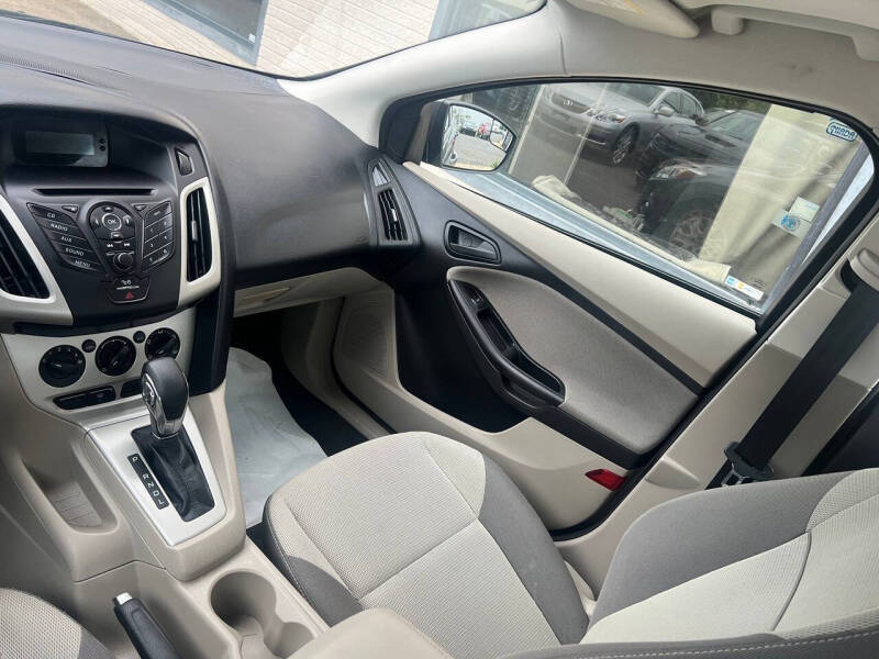 2012 Ford Focus SE