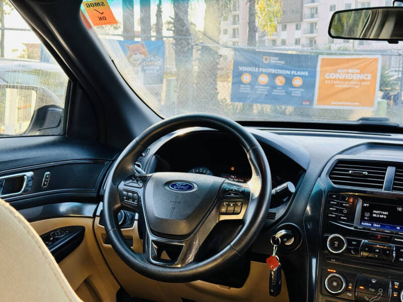2016 Ford Explorer