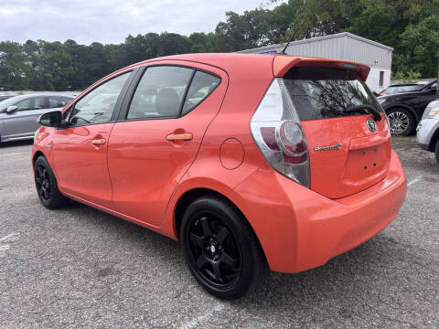 2013 Toyota Prius c Two
