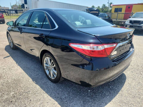 2016 Toyota Camry SE