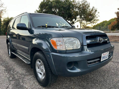 2005 Toyota Sequoia SR5