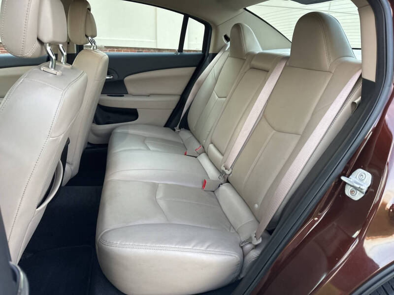 2012 Chrysler 200 Limited