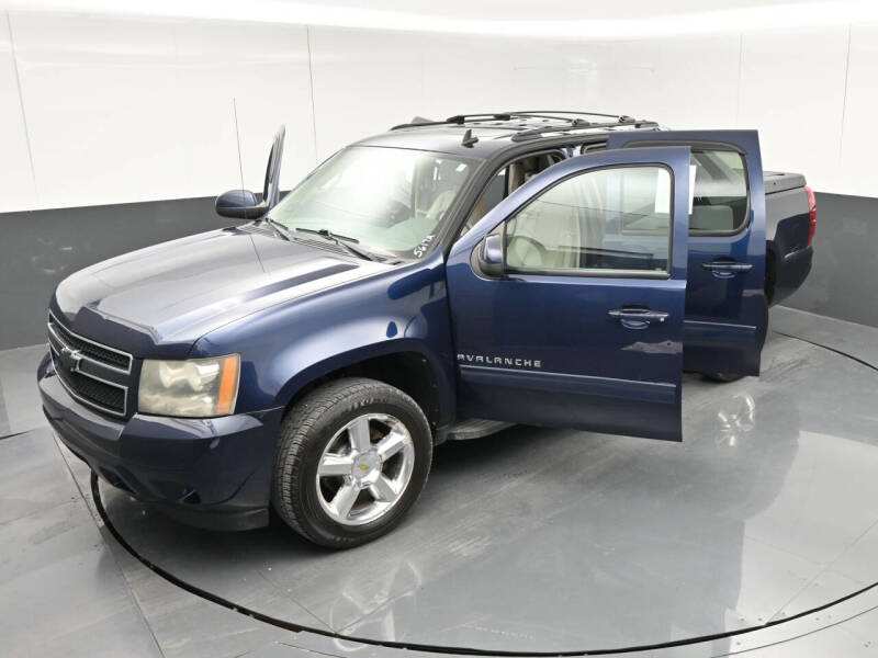 2011 Chevrolet Avalanche LT