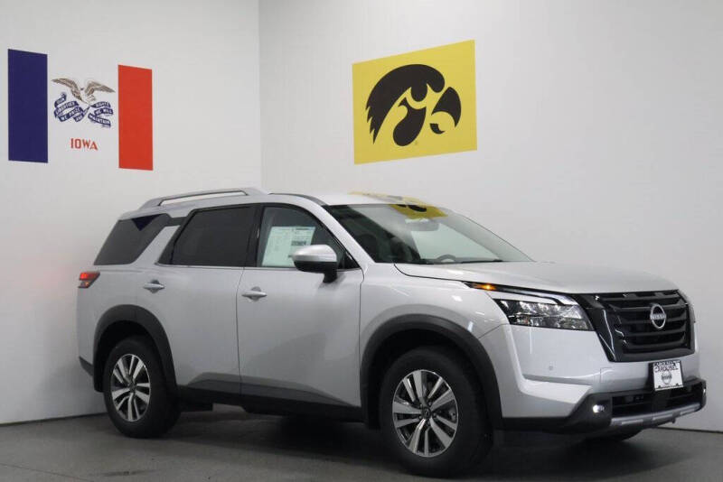 2025 Nissan Pathfinder SL