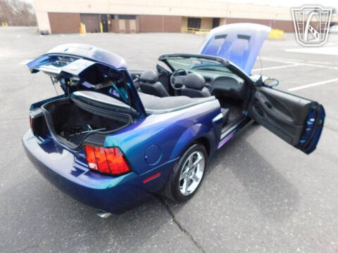 2004 Ford Mustang SVT Cobra