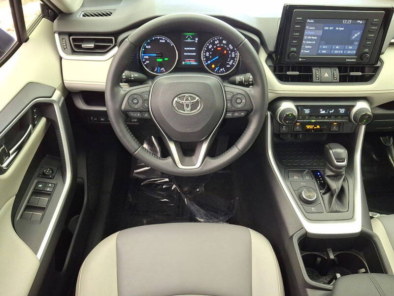 2022 Toyota RAV4 Hybrid XLE Premium