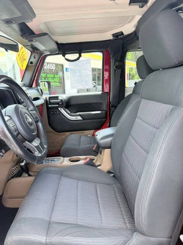 2012 Jeep Wrangler Sahara