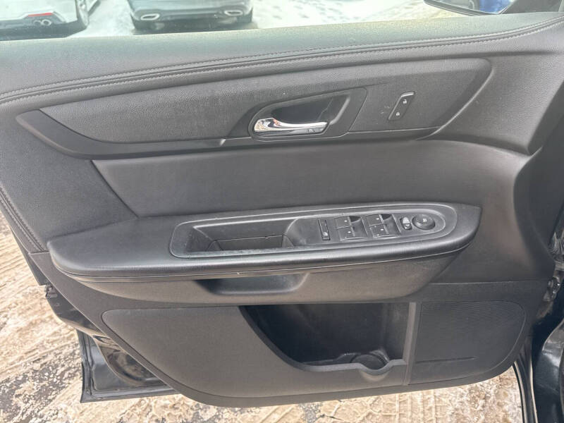 2015 GMC Acadia SLE-2