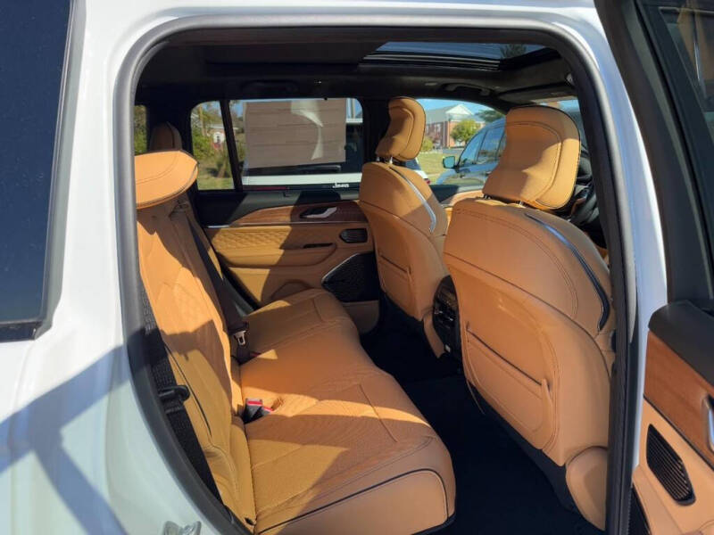 2025 Jeep Grand Cherokee Summit Reserve