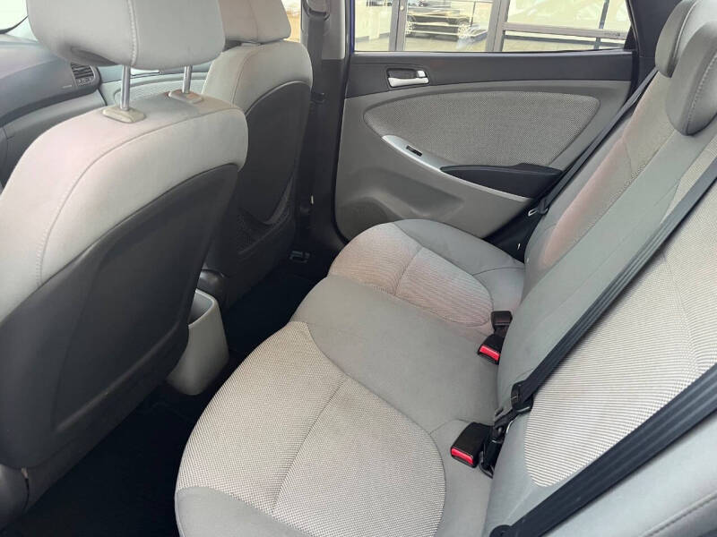 2012 Hyundai Accent GLS