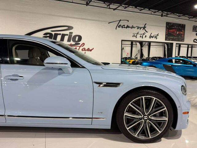 2022 Bentley Flying Spur V8