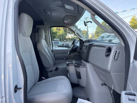 2013 Ford E-Series E-250