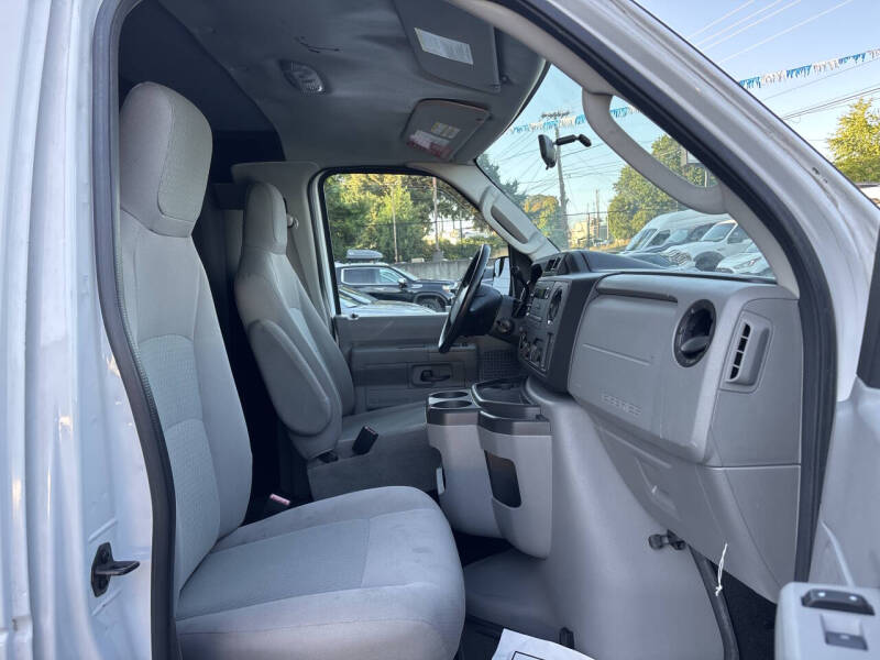 2013 Ford E-Series E-250