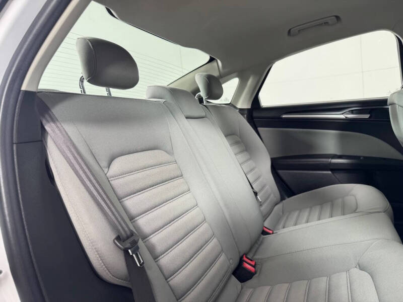2013 Ford Fusion S