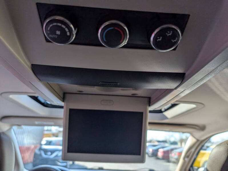 2015 Chrysler Town and Country Touring-L