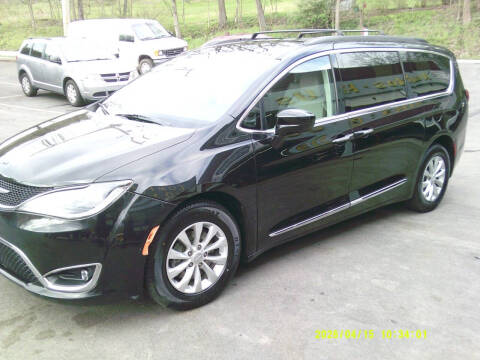 2017 Chrysler Pacifica Touring Plus