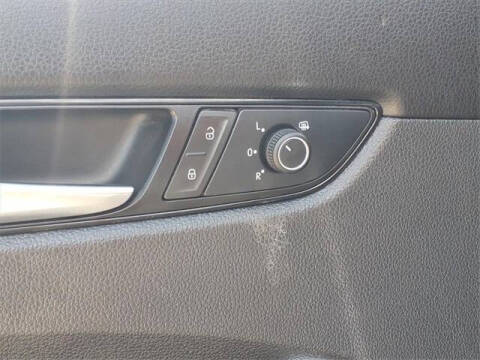 2022 Volkswagen Passat R-Line