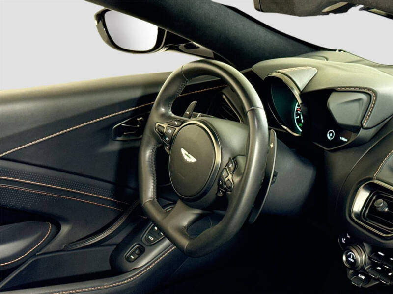 2022 Aston Martin Vantage