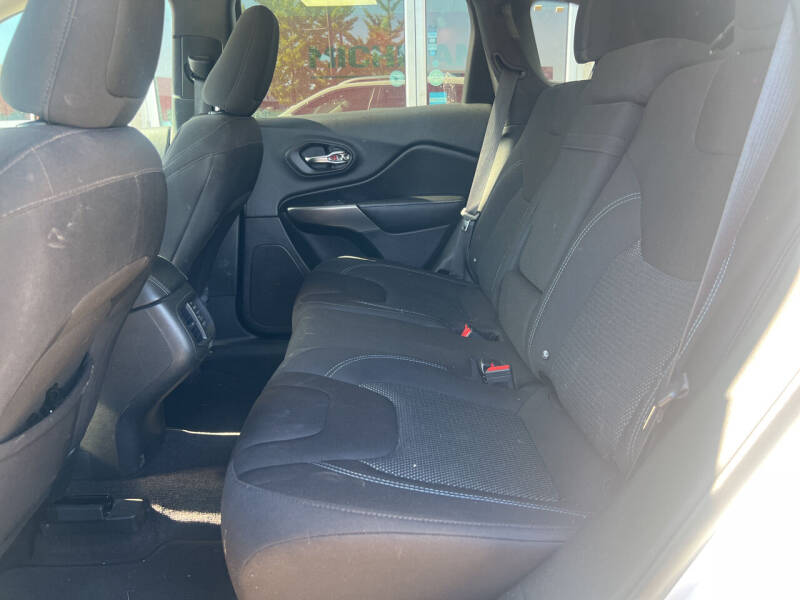 2019 Jeep Cherokee Latitude