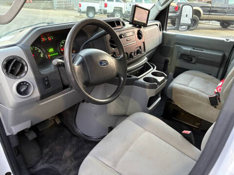 2016 Ford E-Series E-350 SD