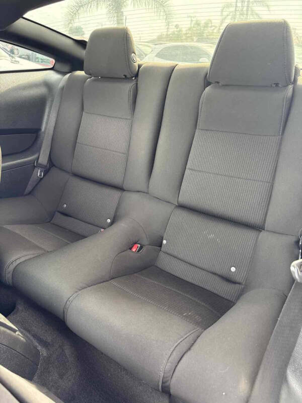 2011 Ford Mustang V6