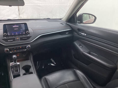 2020 Nissan Altima 2.5 SR