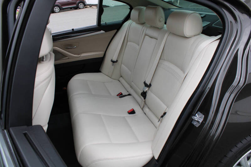 2015 BMW 5 Series 528i xDrive