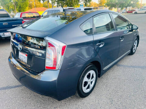 2012 Toyota Prius Three