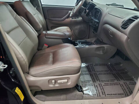 2005 Toyota Sequoia SR5