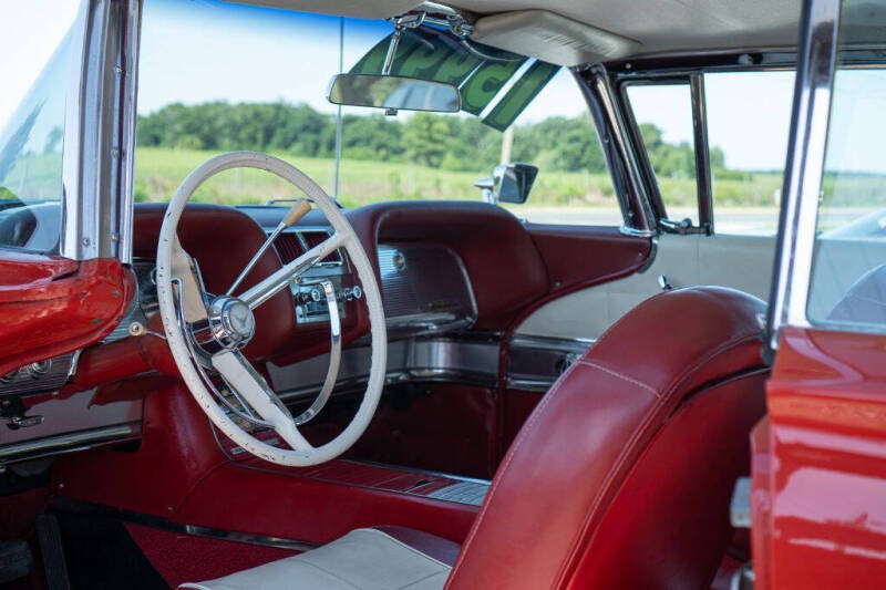 1960 Ford Thunderbird