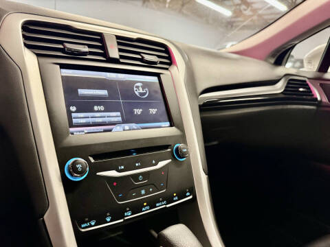 2013 Ford Fusion Hybrid SE