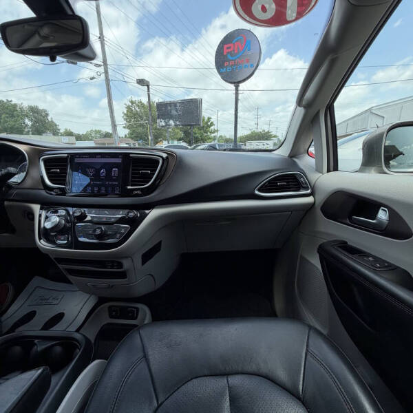 2018 Chrysler Pacifica Touring L