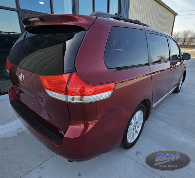 2011 Toyota Sienna LE