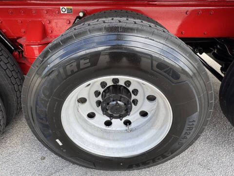 2017 Peterbilt 567